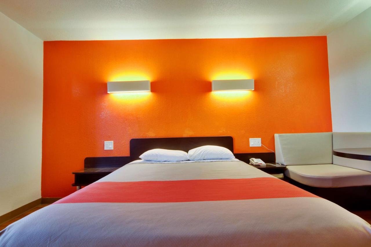 6 - Fair Park Hotel