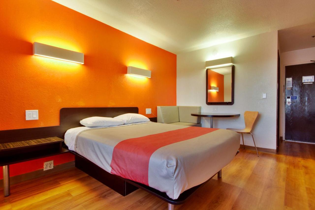 6 - Fair Park Hotel