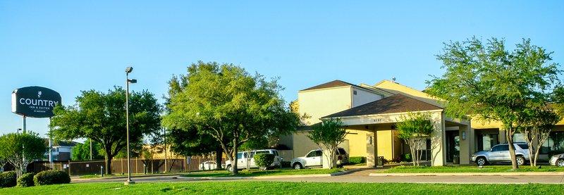 Country & By Radisson, Dallas-love Field Hotel
