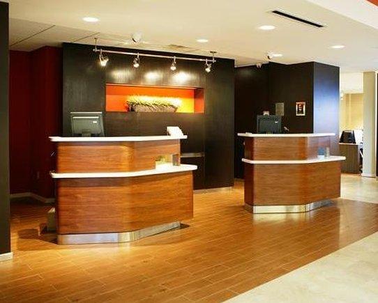 Country & By Radisson, Dallas-love Field Hotel 3*