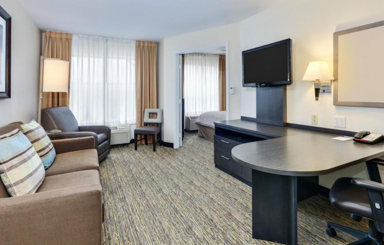 Candlewood Market Center-love Field By Ihg Hotel