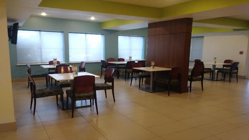 Express & - Park Northeast By Ihg Hotel 3*