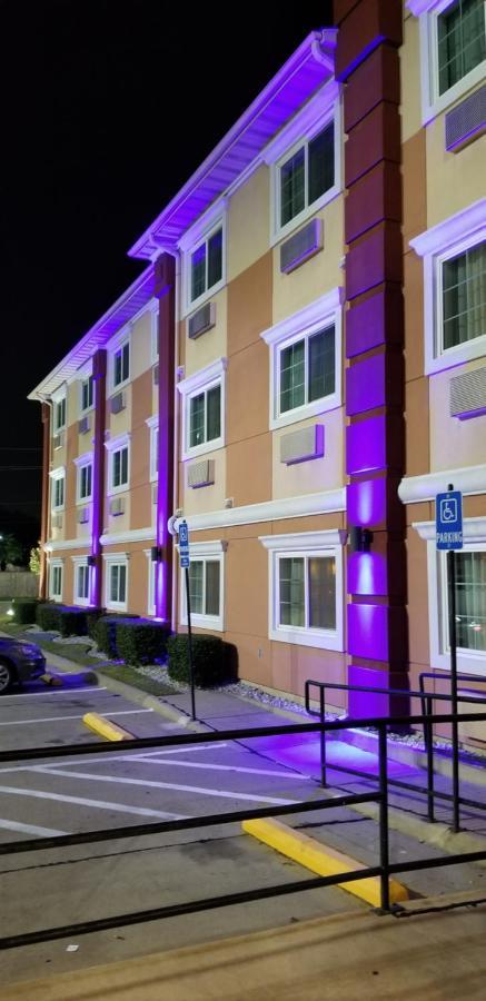 Baymont By Wyndham Dallas/ Field 3* Dallas