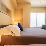 2Br Executive Suite With Pool, Gym And Fast Wi-Fi By Envitae