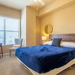 2Br Executive Suite With Pool, Gym And Fast Wi-Fi By Envitae