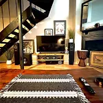 Hifi Sound & Comfort - Uptown Dallas / 2-Story Loft