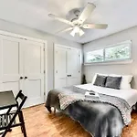 Bright And Cheerful Flat, Near Fair Park