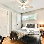 Bright And Cheerful Flat, Near Fair Park
