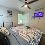 The Beacon Suite 1Bd Apt