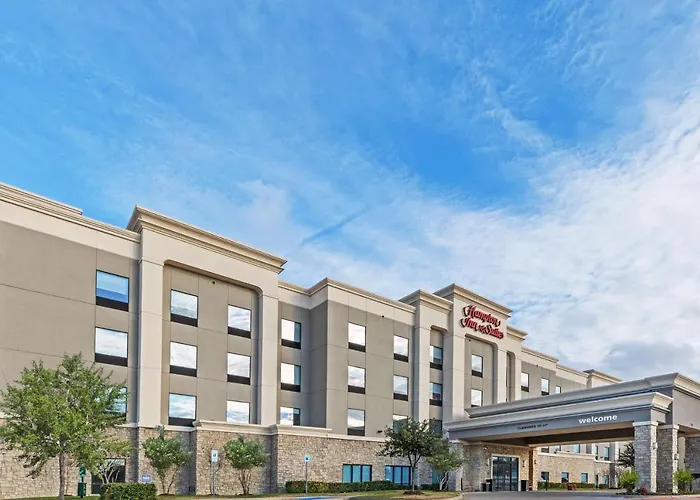 Hampton Inn & Suites Dallas/Cockrell Hill I-30