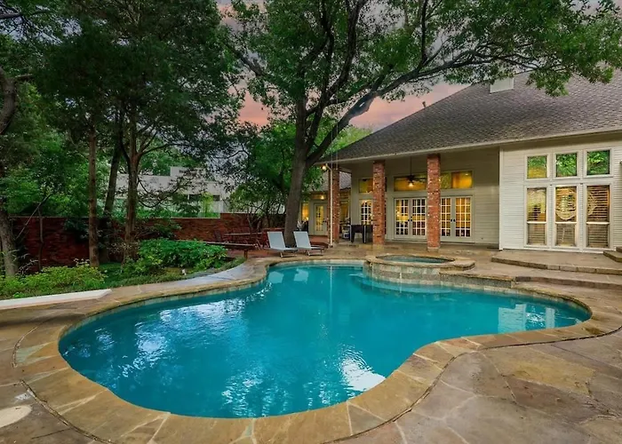 Dallas Gem 5 Bedrooms Home With Pool Game Room