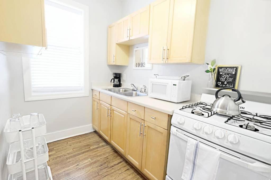 Native, Lower-greenville Ave Area *