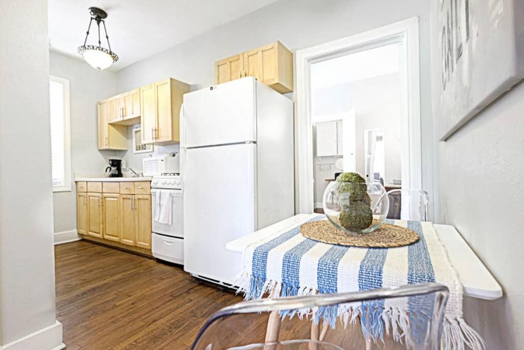 Native, Lower-greenville Ave Area Apartment Dallas