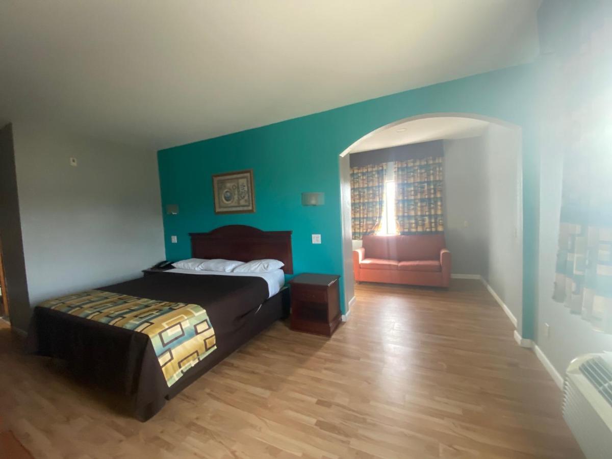 Motel Tropicana And