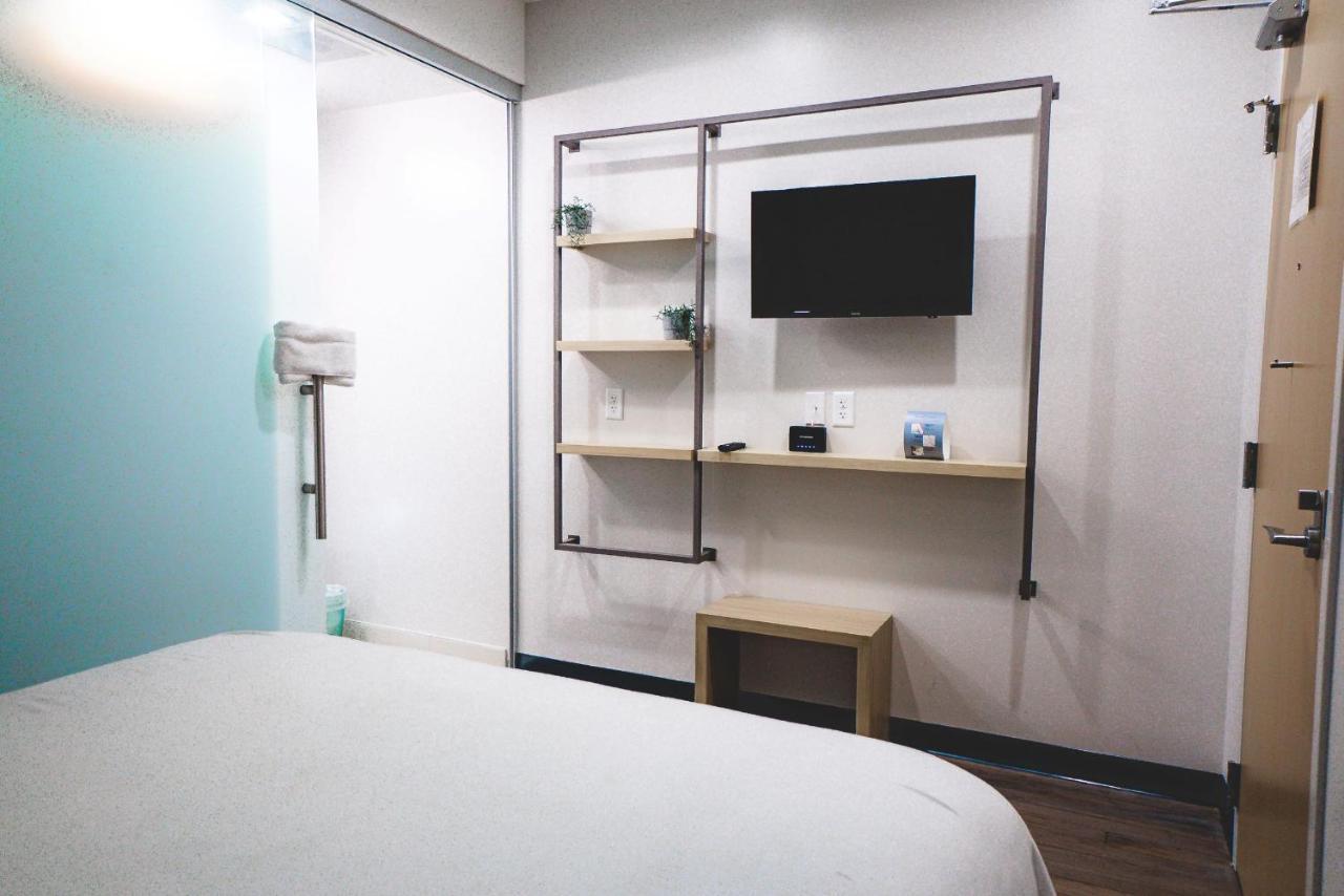 Hotel Sova Micro-room & Social Dallas