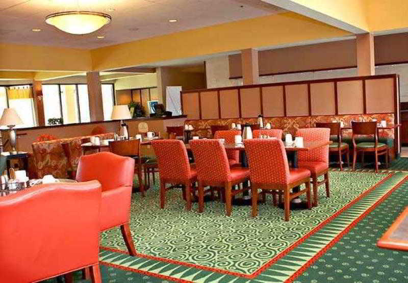 Courtyard By Marriott Northwest Hotel