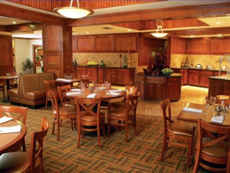 Express Market Center By Ihg Dallas