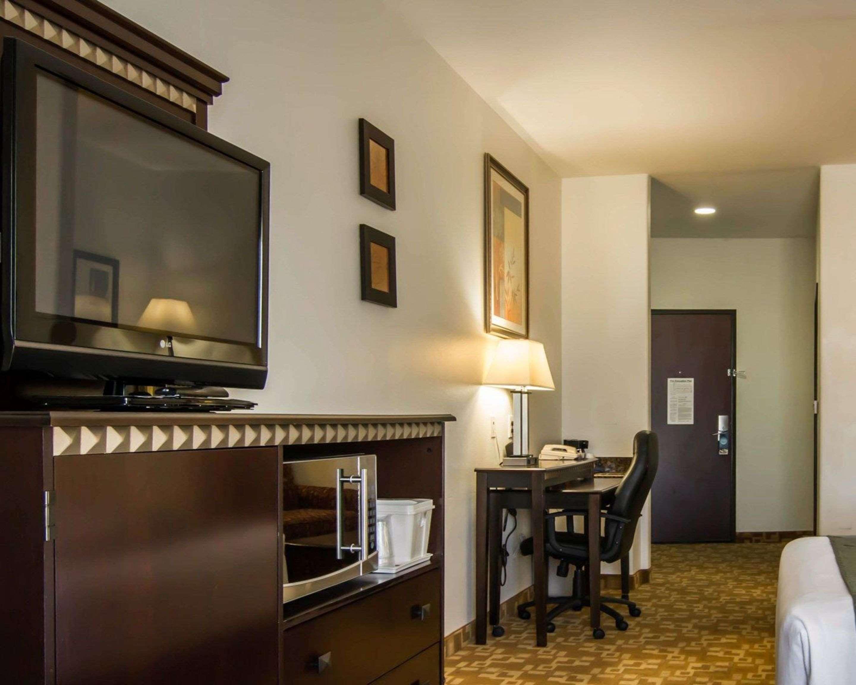 Hotel Comfort West - Cockrell Hill