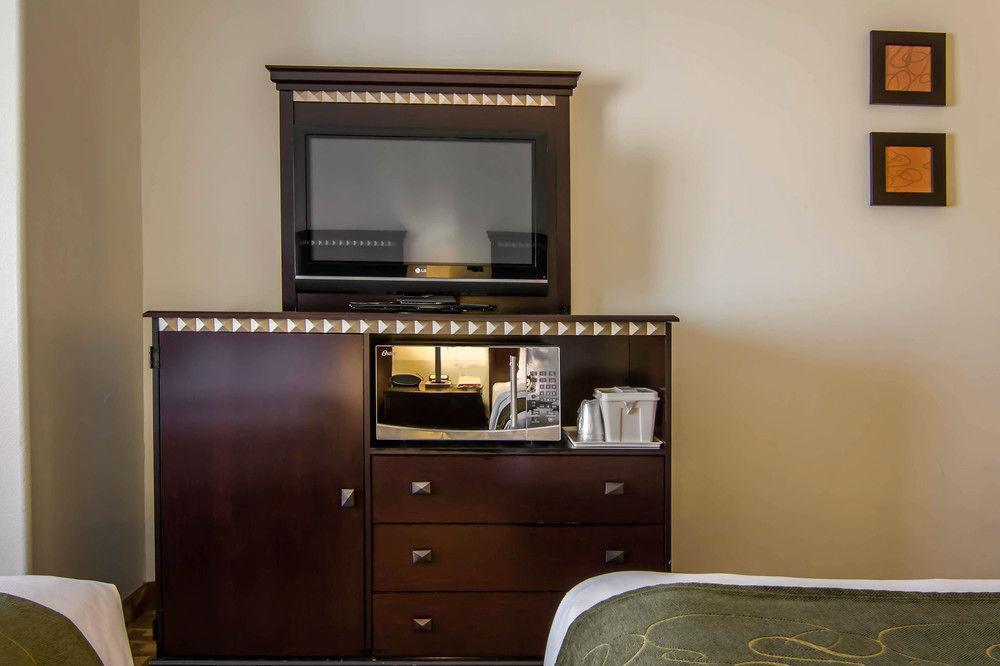 Hotel Comfort West - Cockrell Hill 3*
