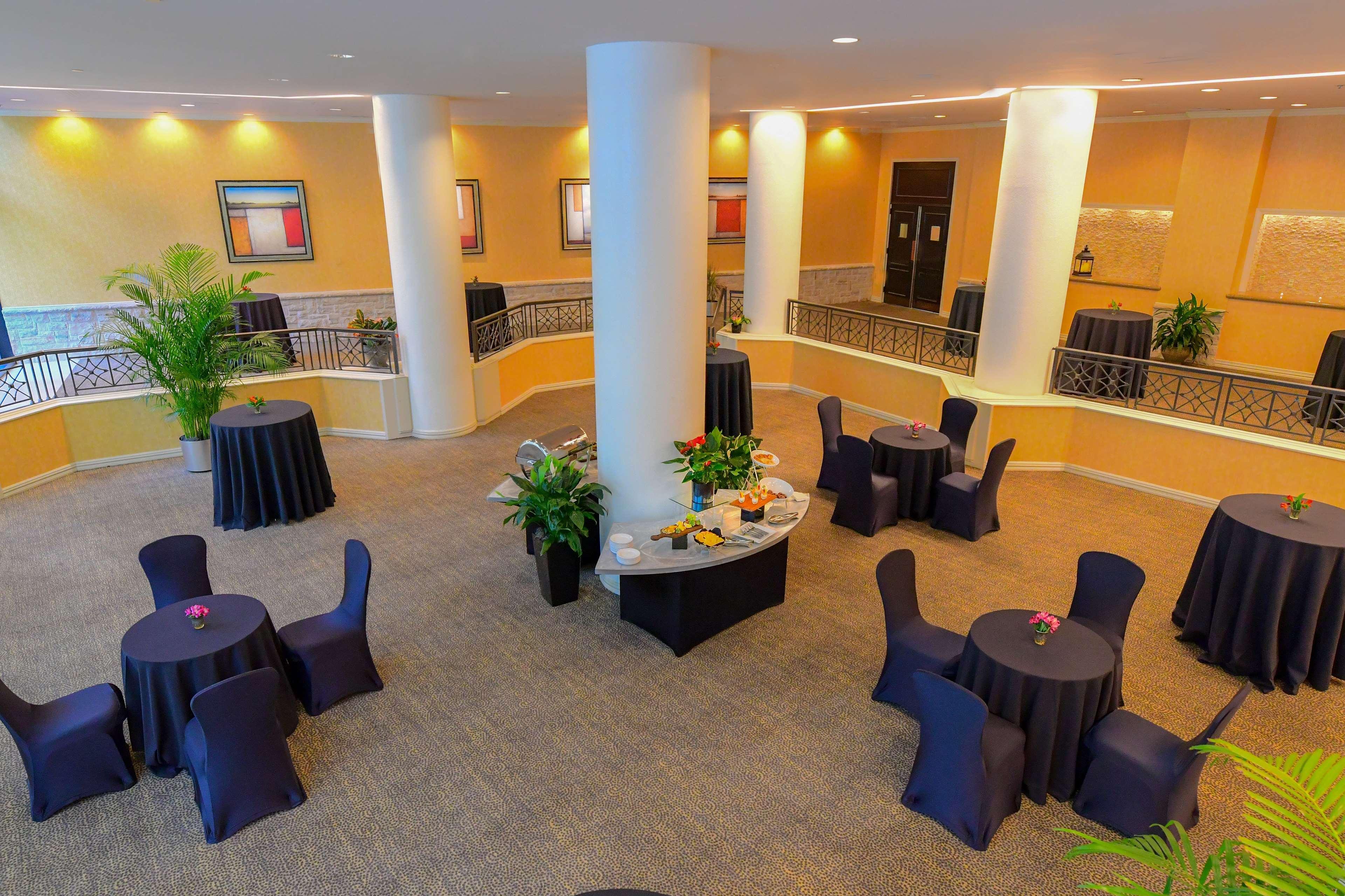 Hilton Lincoln Centre 4*