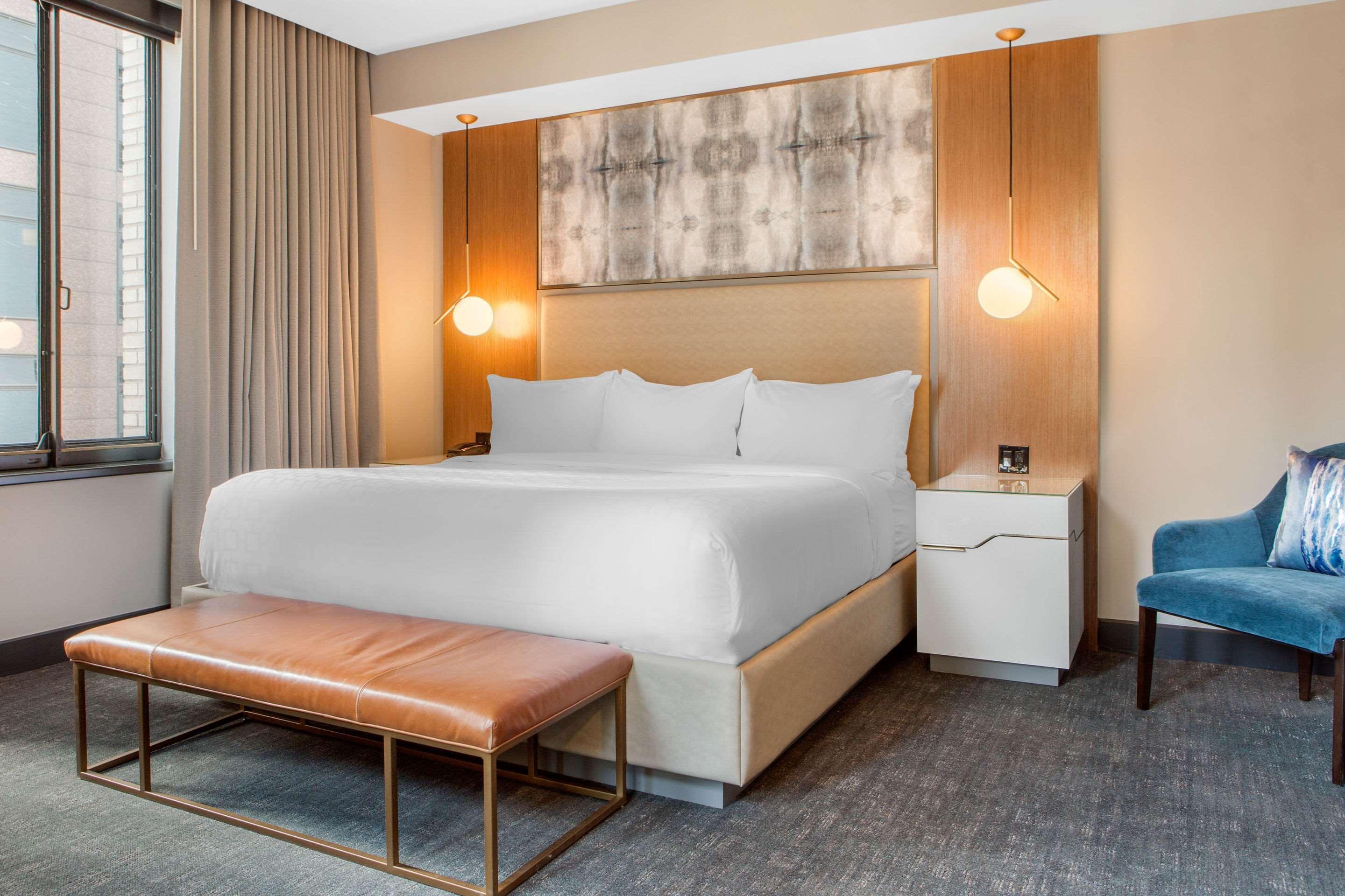 Renaissance Saint Elm Downtown Hotel 4*