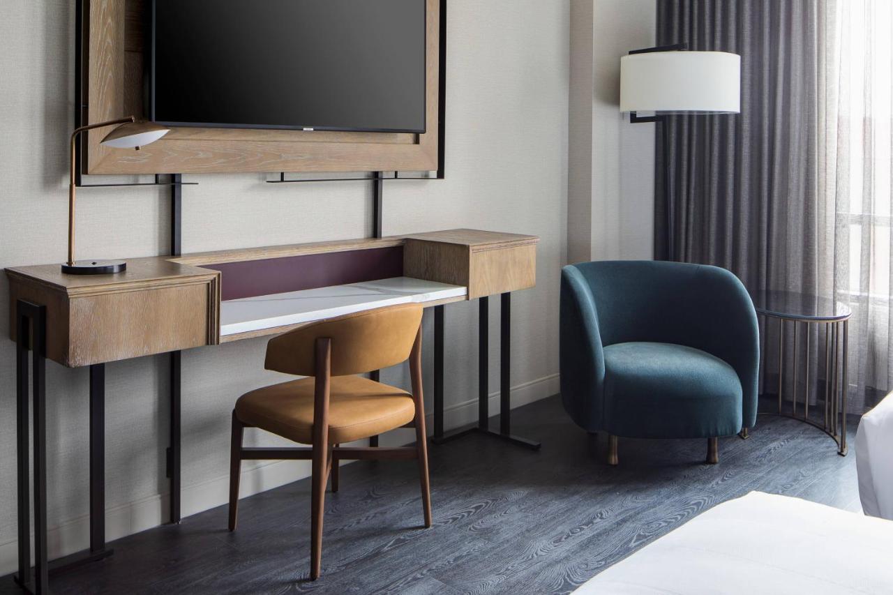 Marriott Uptown Hotel 4*