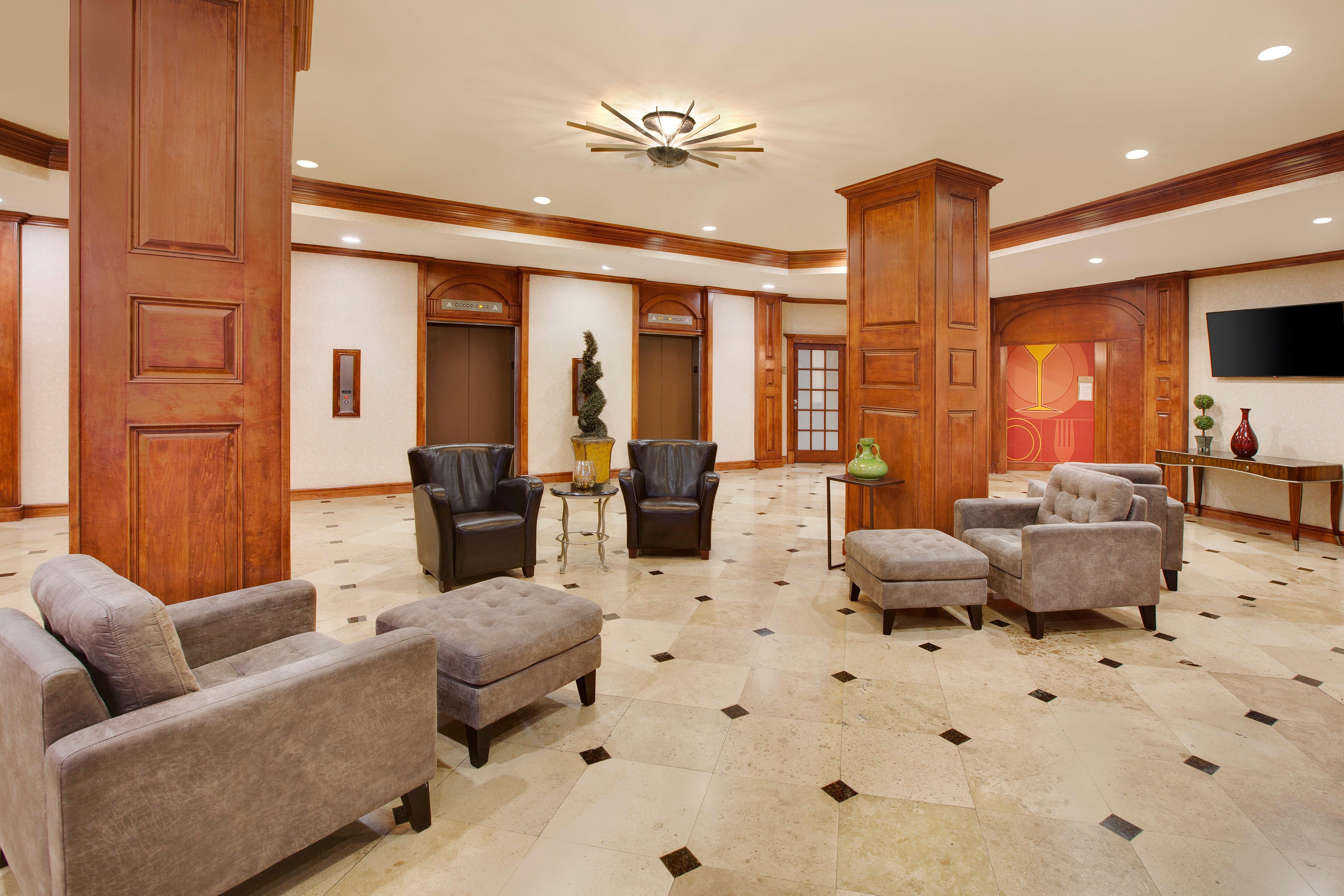 Hotel Express Market Center By Ihg