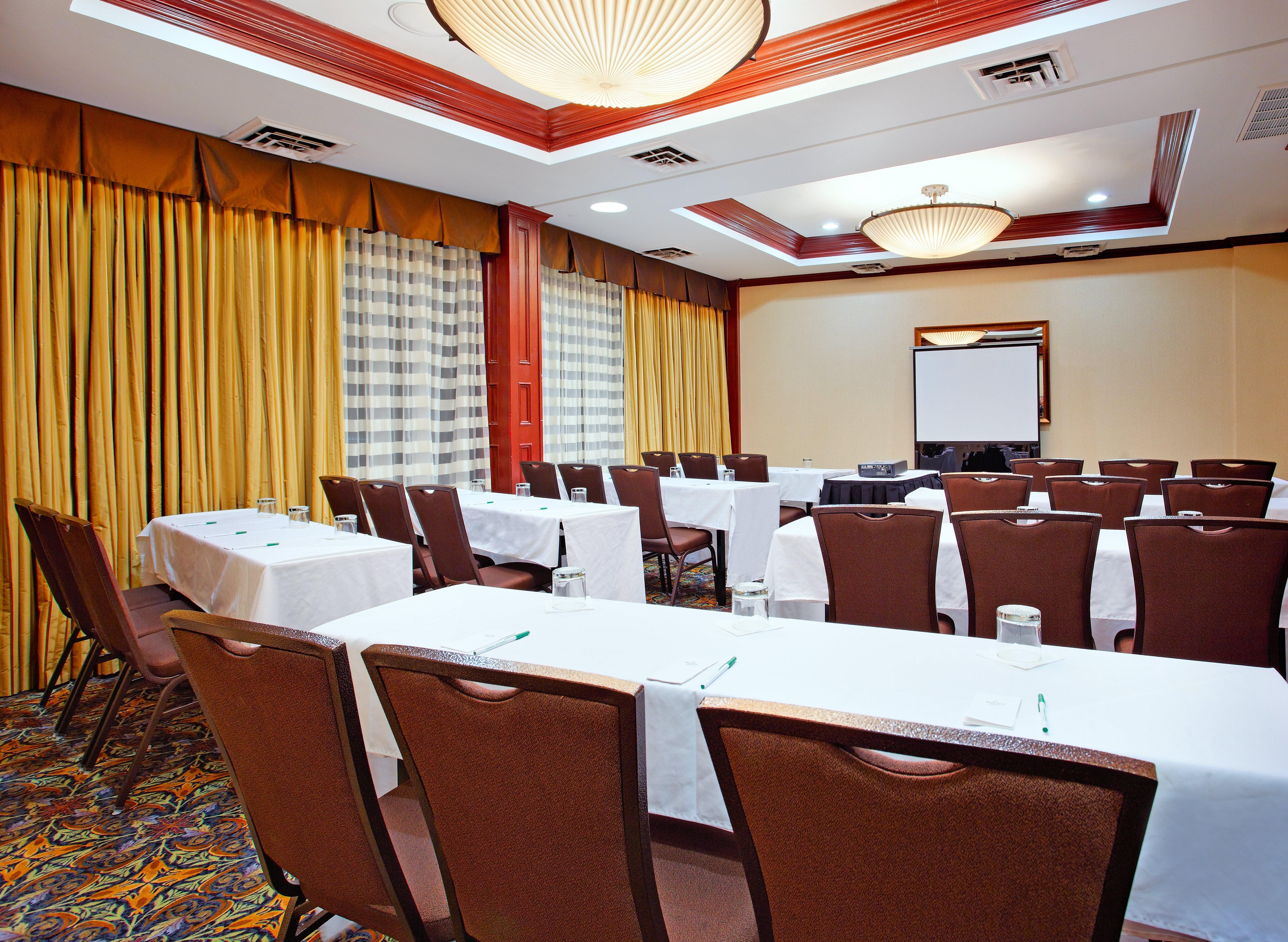 Express Market Center By Ihg Dallas
