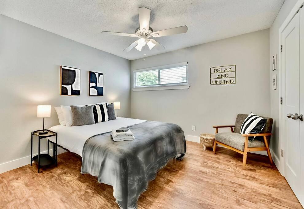 Bright And Cheerful Flat, Near Fair Park Apartment
