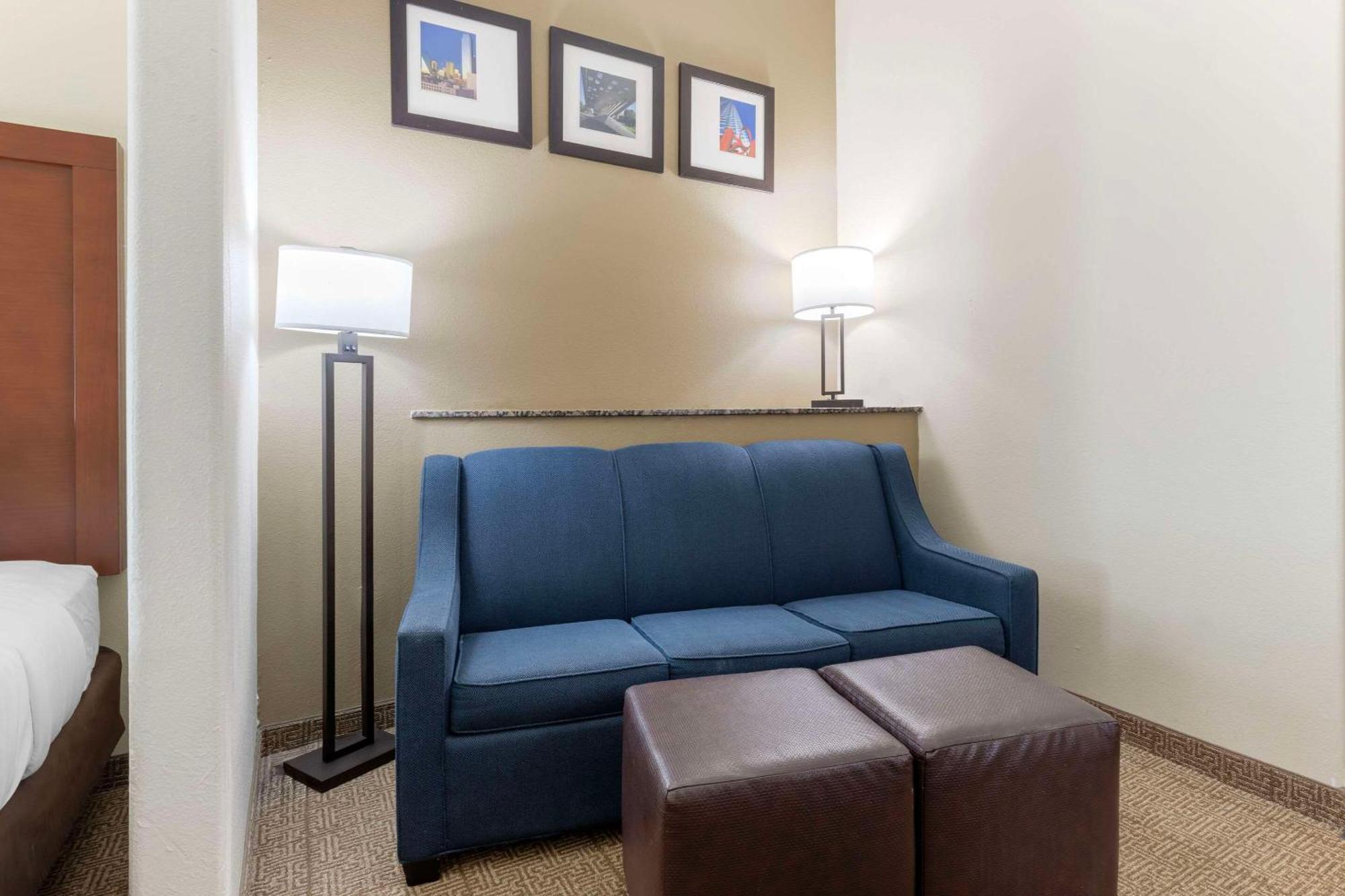 Comfort West - Cockrell Hill Hotel