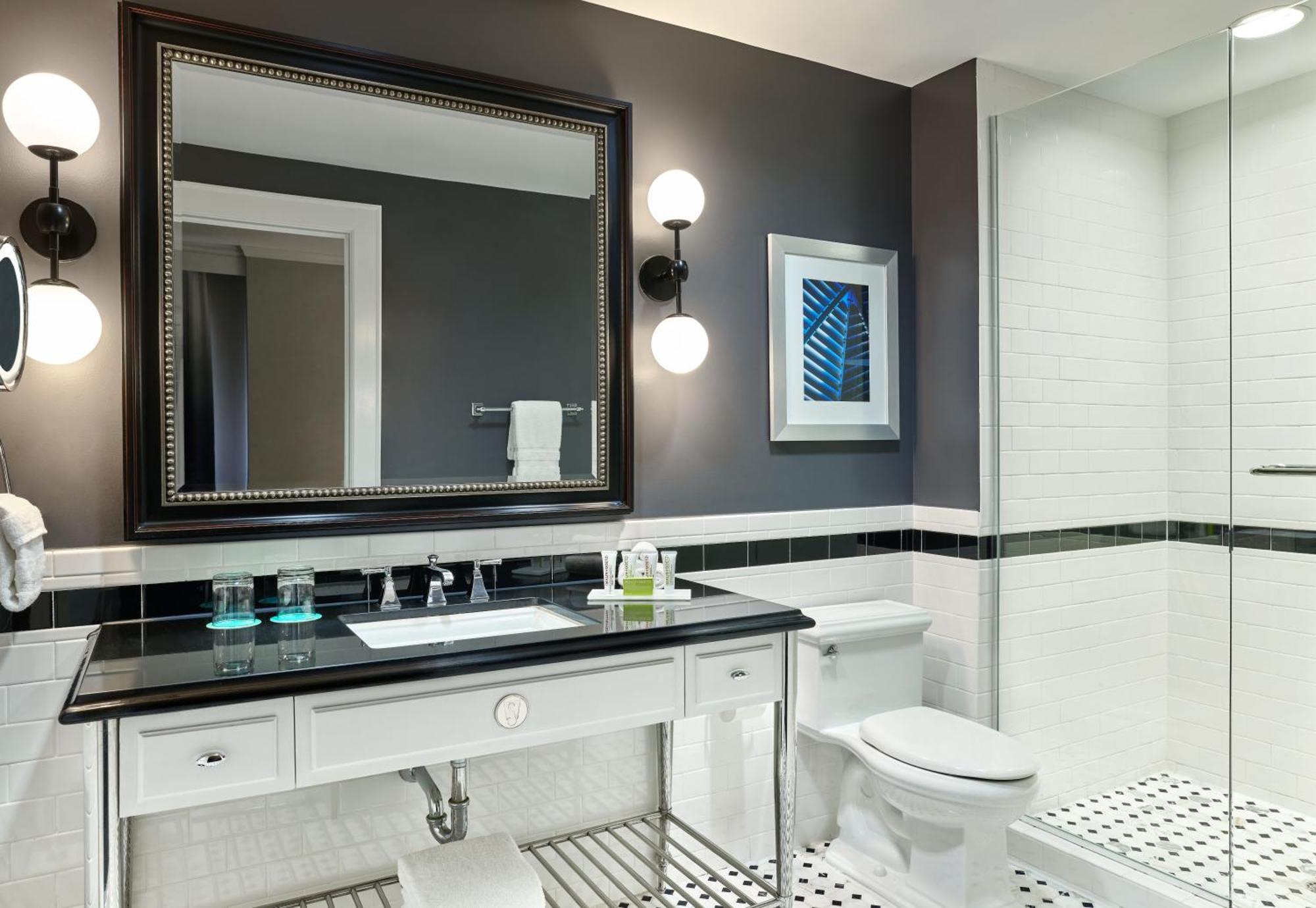 Le Meridien Dallas, The Stoneleigh 4*