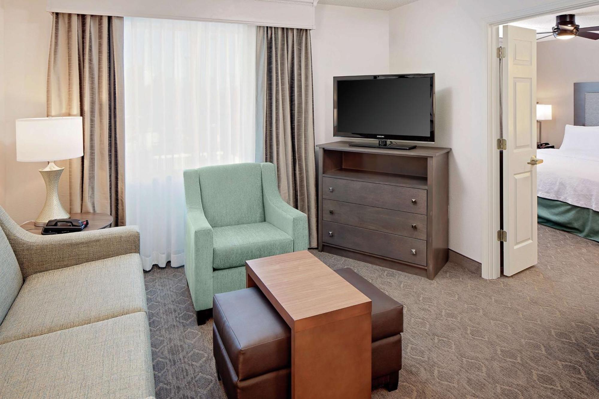 Hotel Homewood By Hilton Market Center Dallas
