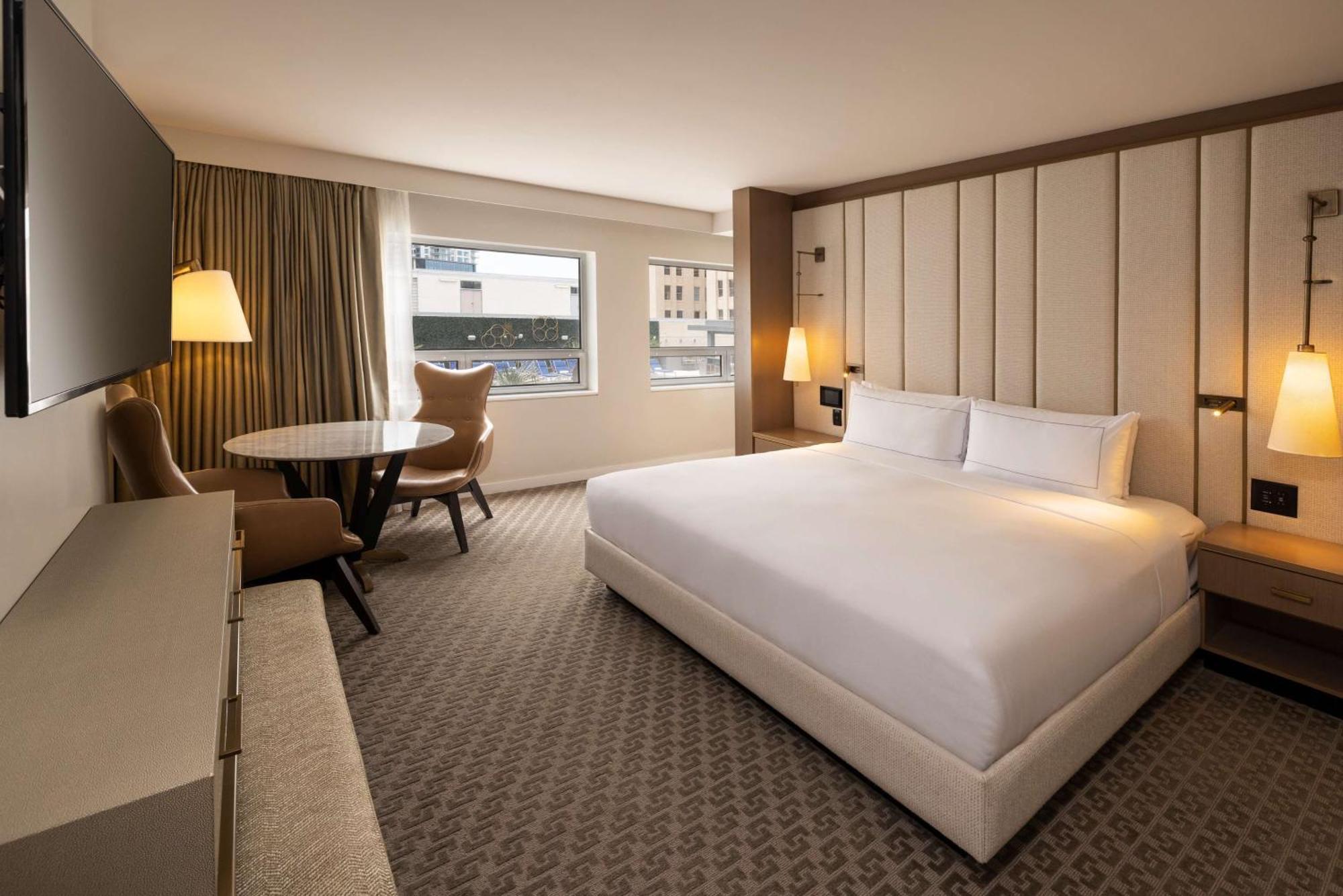 The Statler Dallas, Curio Collection By Hilton Dallas