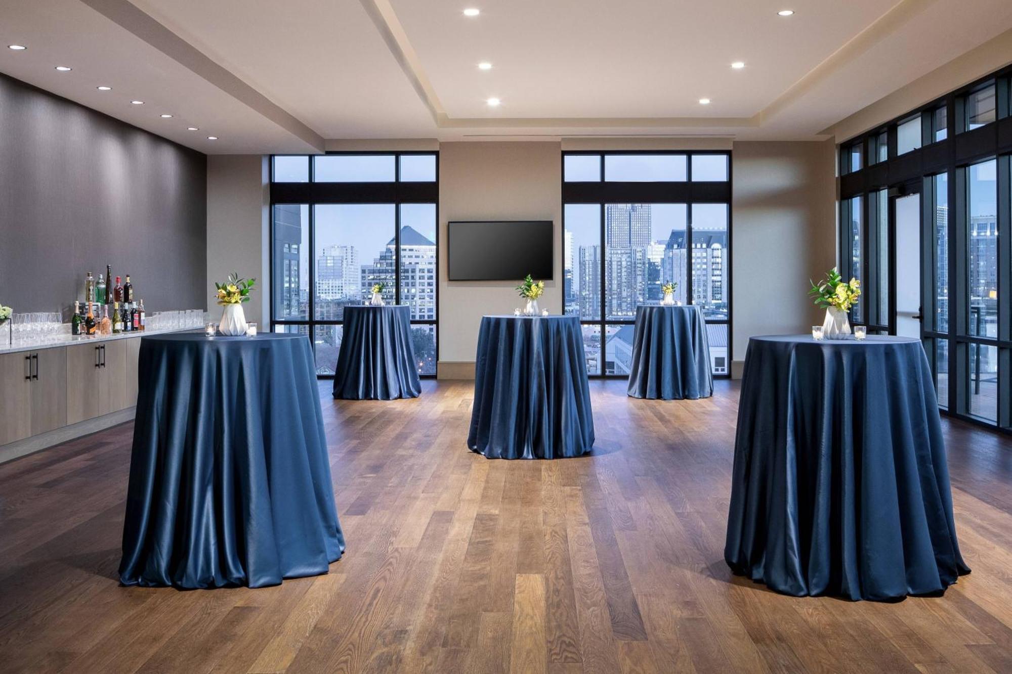 Hotel Marriott Uptown 4*