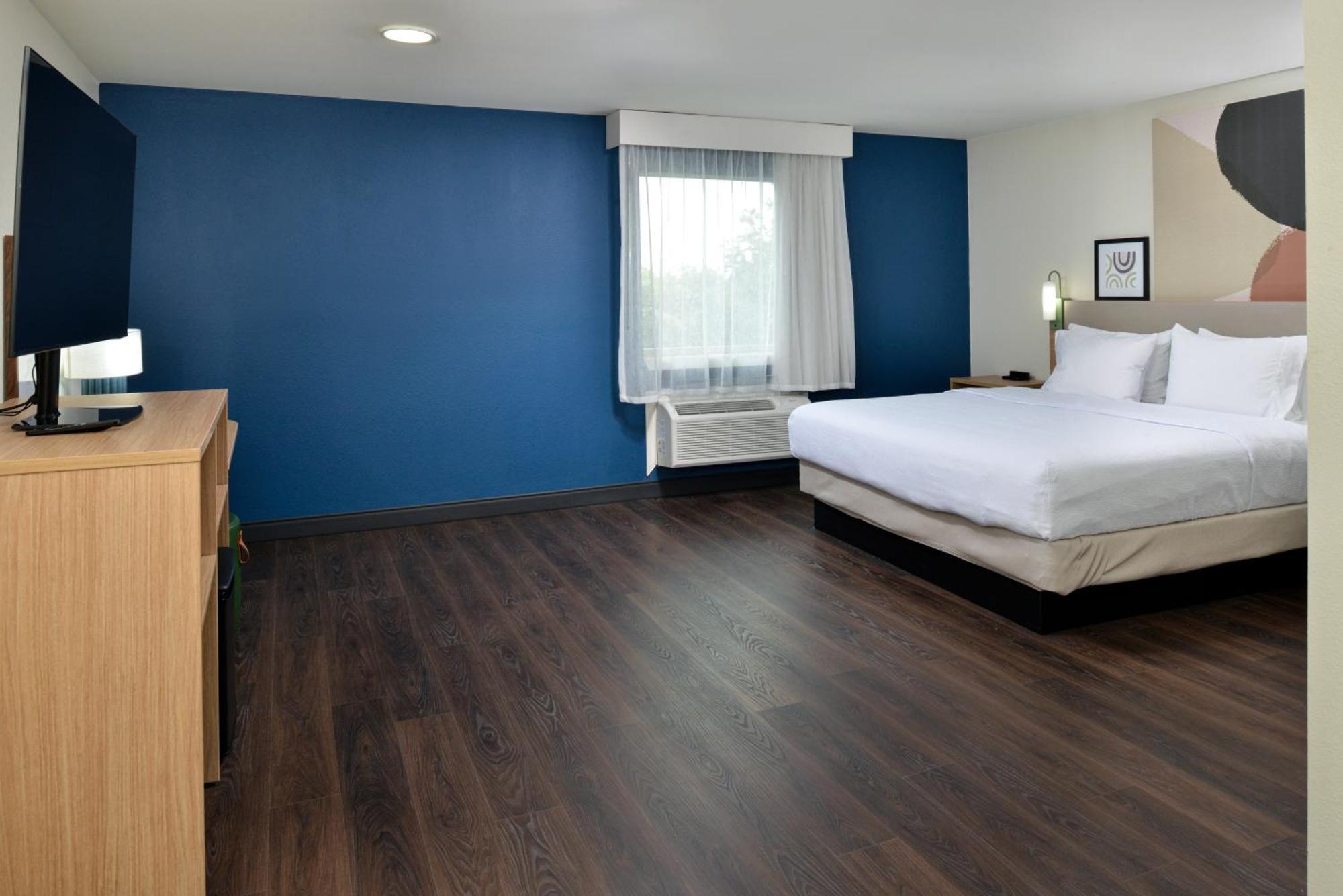 Hotel Spark By Hilton Market Center Dallas