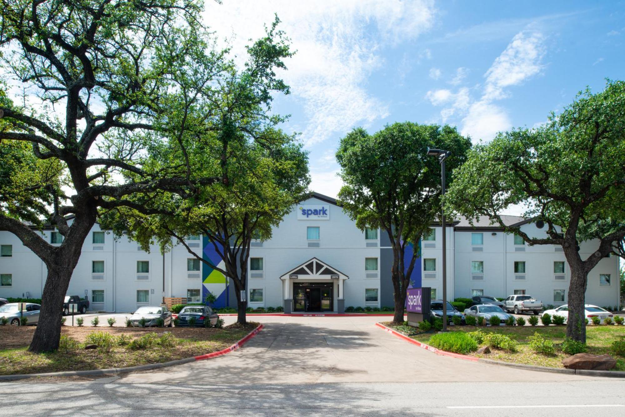 Hotel Spark By Hilton Market Center Dallas