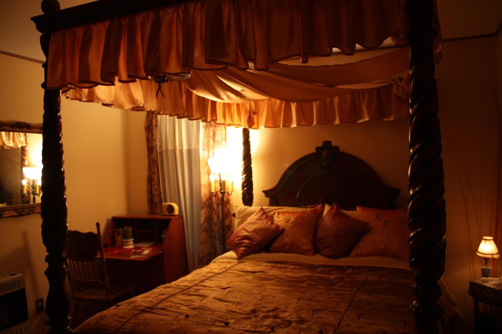 Bed & Breakfast Alla's Historical Bed And Breakfast, Spa And Cabana Dallas