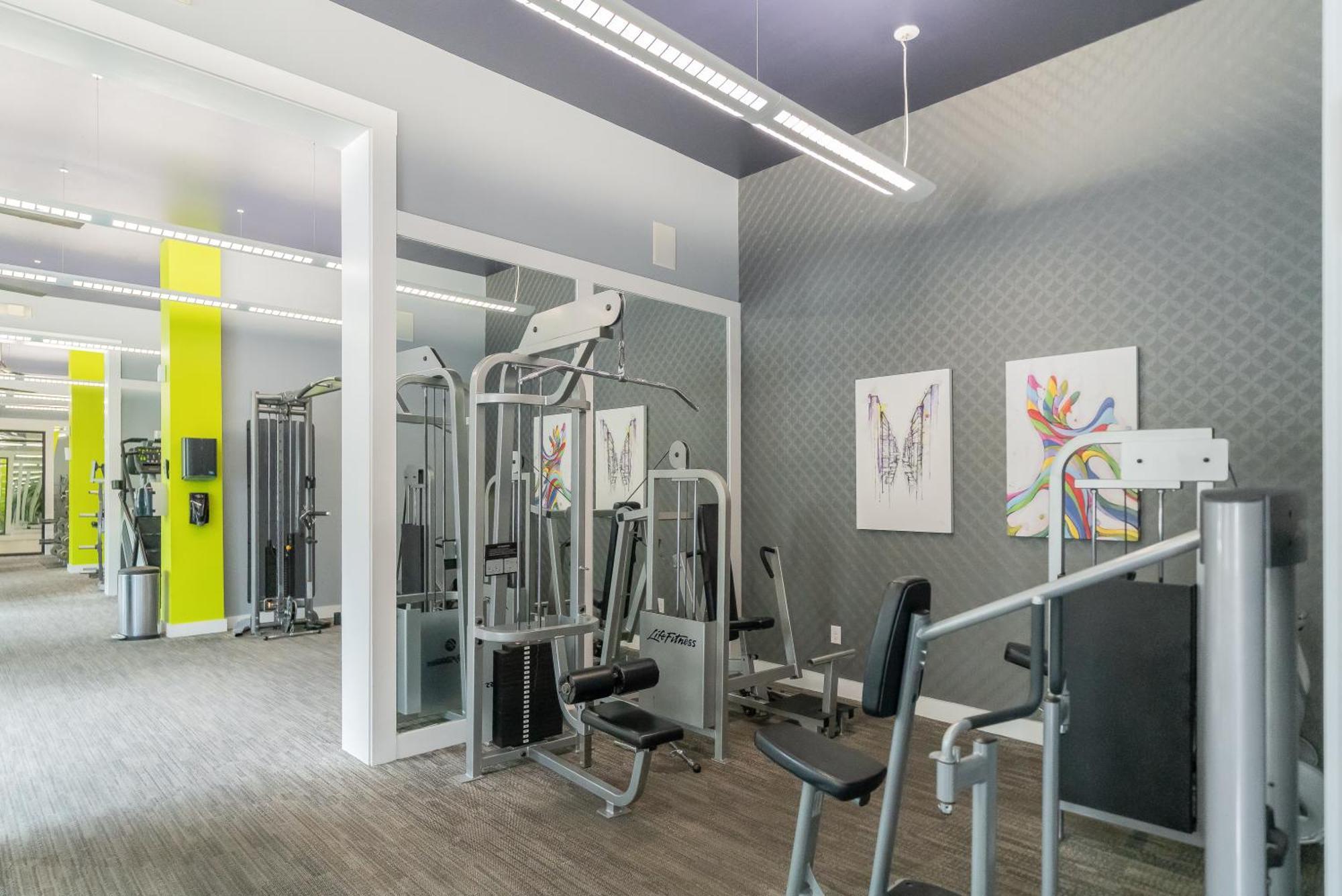 Park West 202 Uptown Haven, Pool, Gym, Parking Apartment Dallas