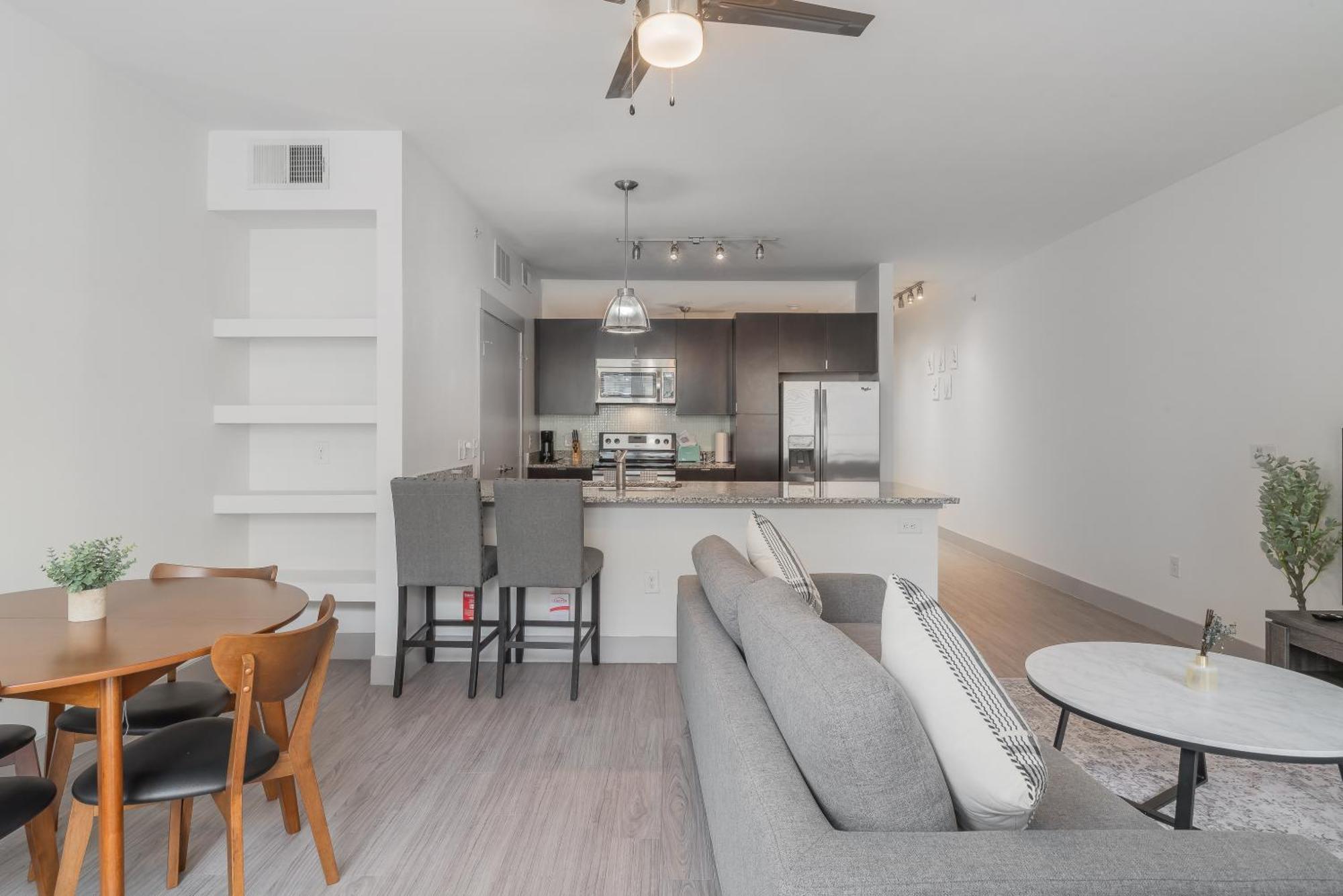 Park West 202 Uptown Haven, Pool, Gym, Parking * Dallas