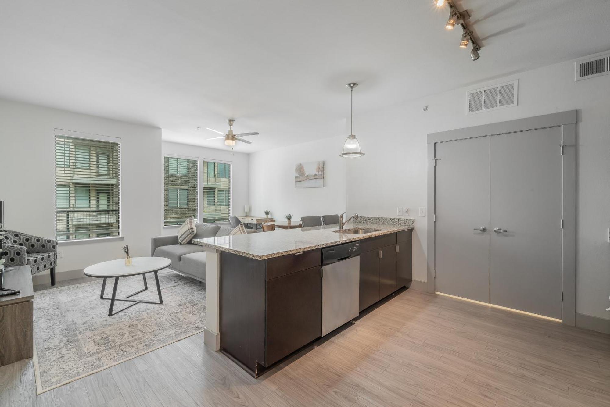 Park West 202 Uptown Haven, Pool, Gym, Parking *