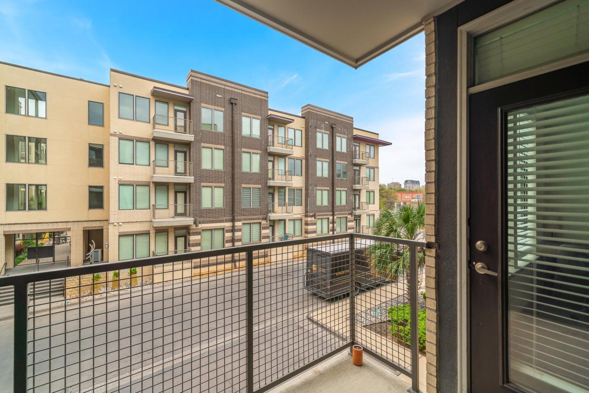 Apartment Park West 202 Uptown Haven, Pool, Gym, Parking Dallas
