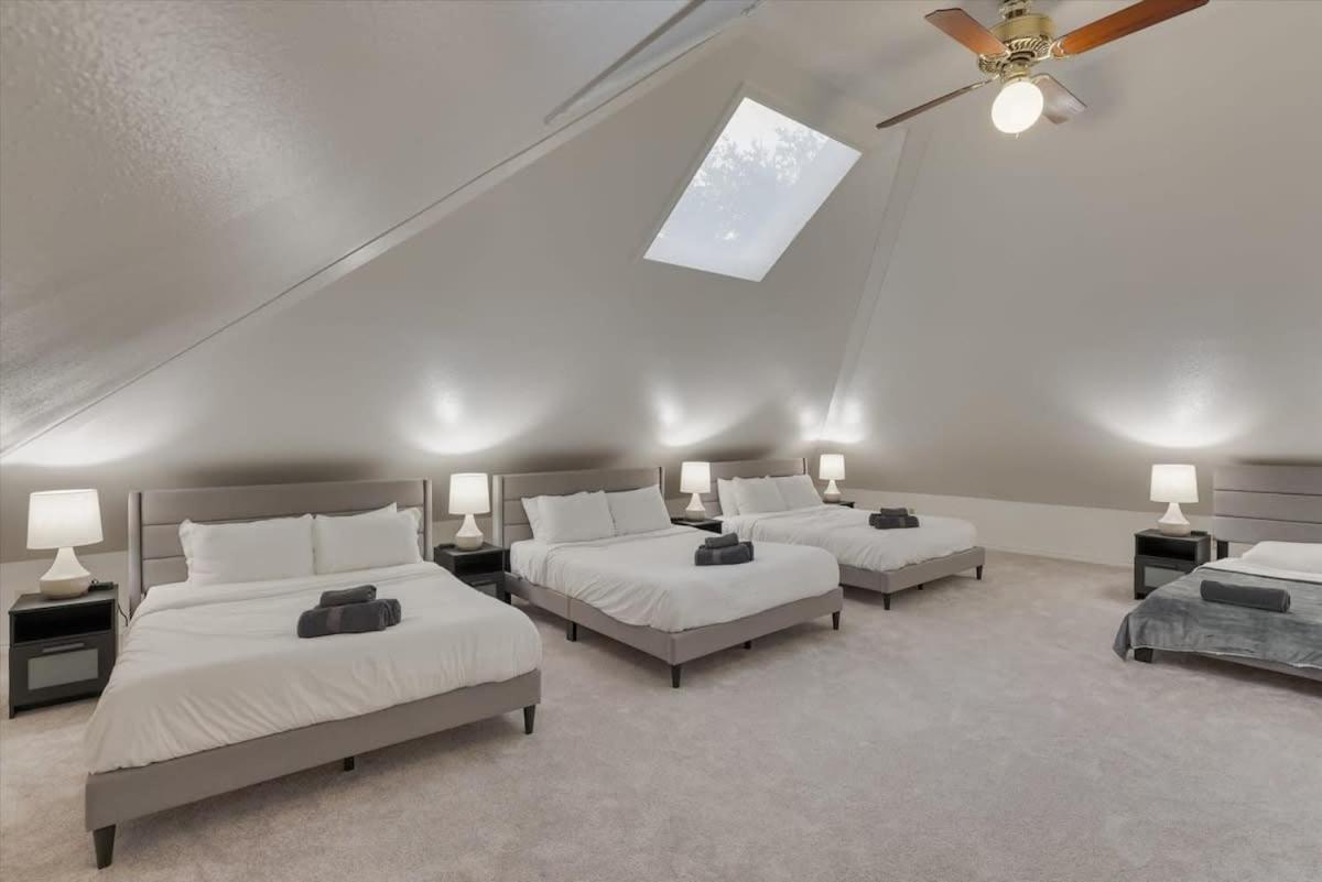 Gem 5 Bedrooms With Pool Game Holiday home