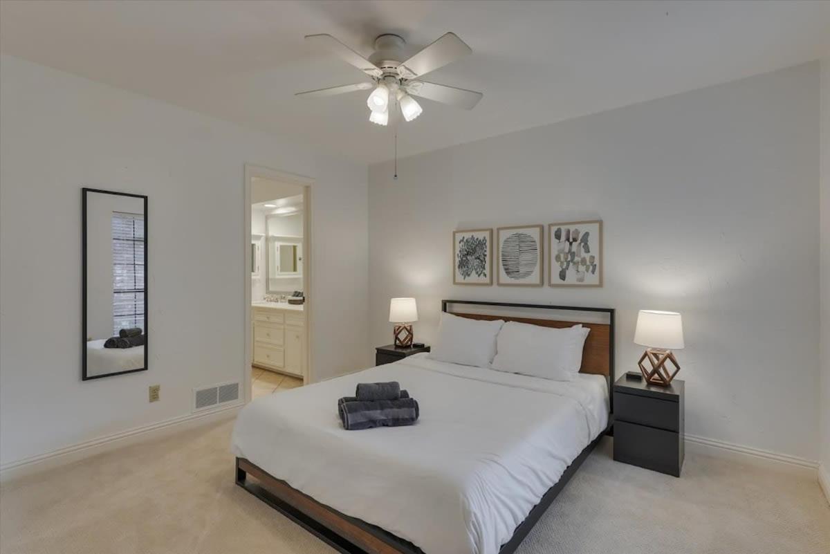 Gem 5 Bedrooms With Pool Game Holiday home *
