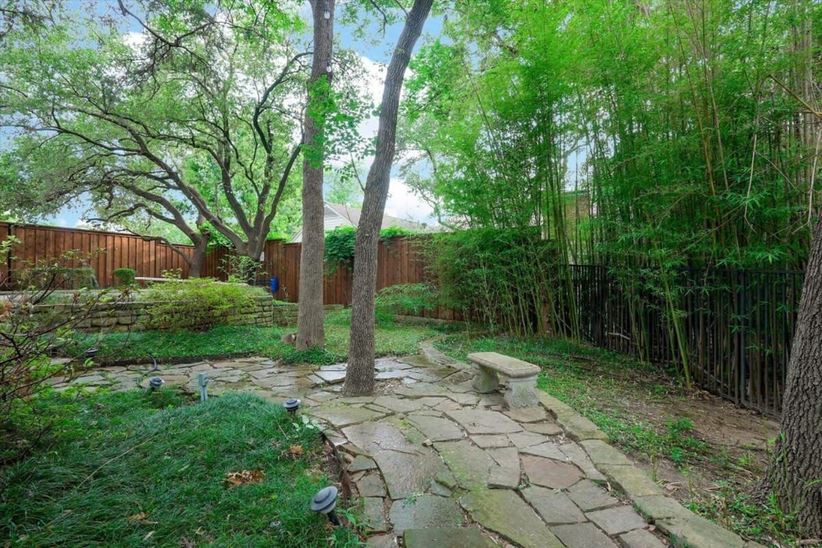 Holiday home Gem 5 Bedrooms With Pool Game Dallas