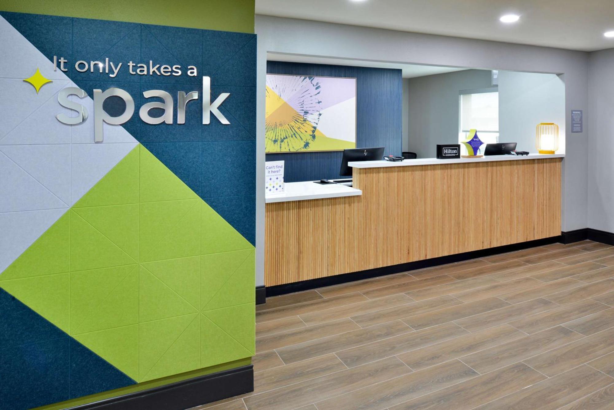 Hotel Spark By Hilton Market Center 3*