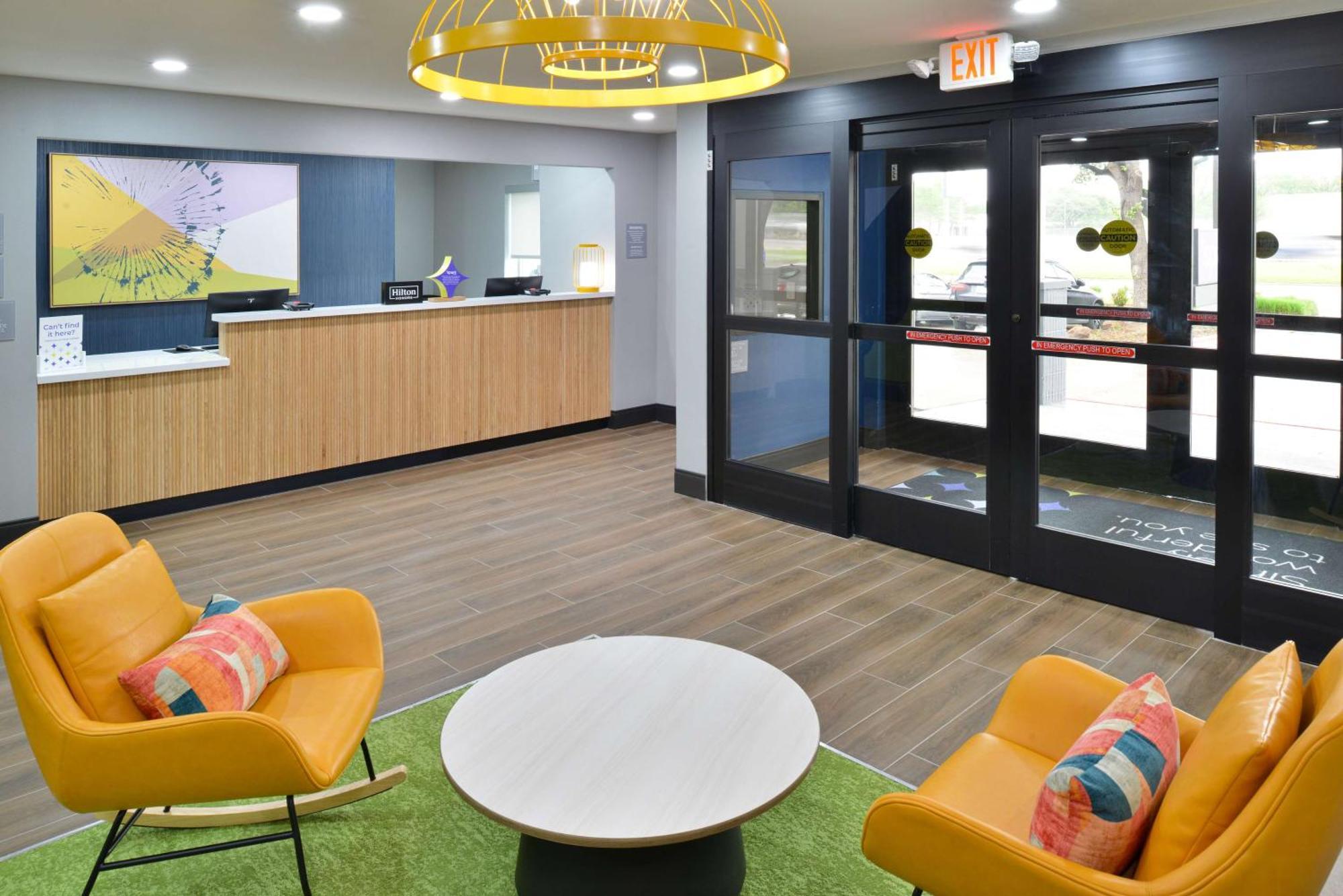 Hotel Spark By Hilton Market Center Dallas