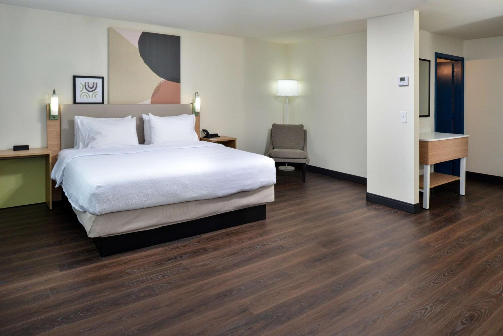 Spark By Hilton Market Center Hotel Dallas