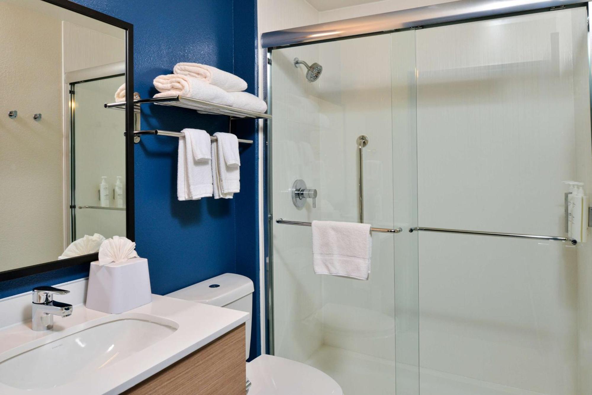 Spark By Hilton Market Center 3*