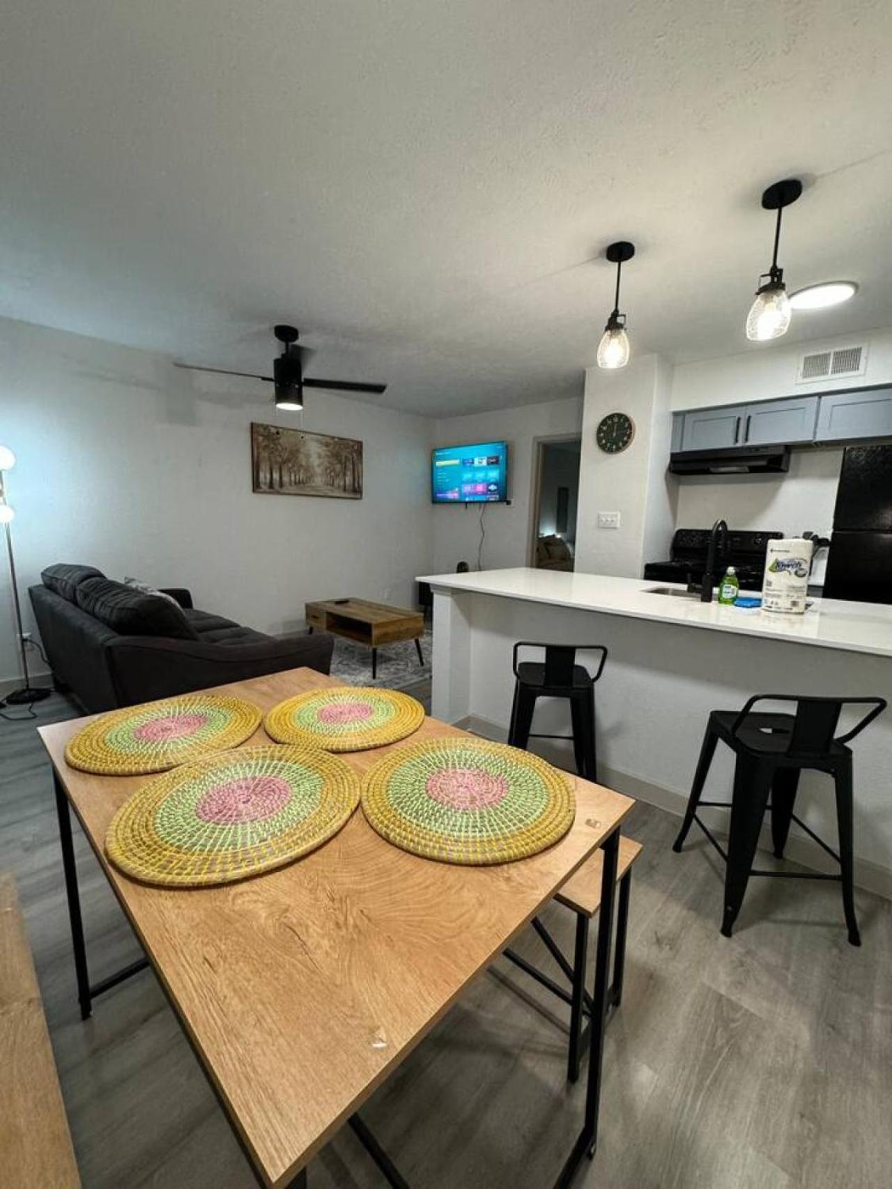 Dt L Modern Abode 1bd Apartment *