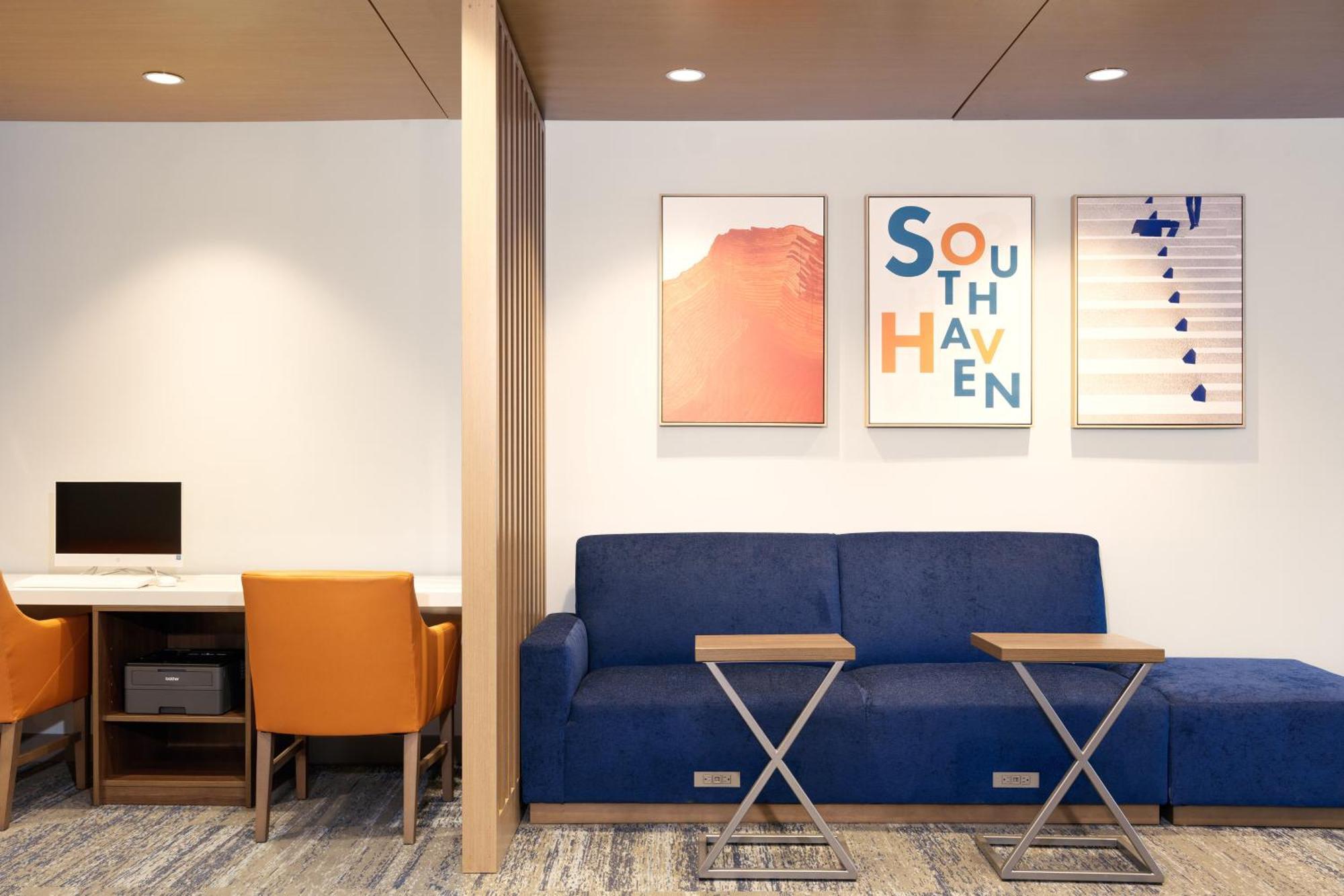 Hotel Express Market Center By Ihg 3*